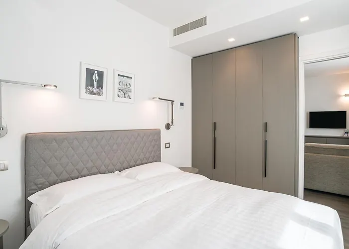 Palazzo La Cortesella - Modern Design & Location