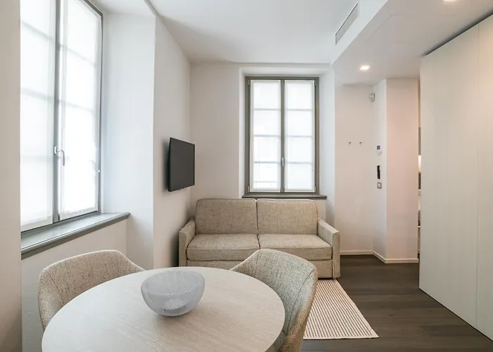 Palazzo La Cortesella - Modern Design & Location *